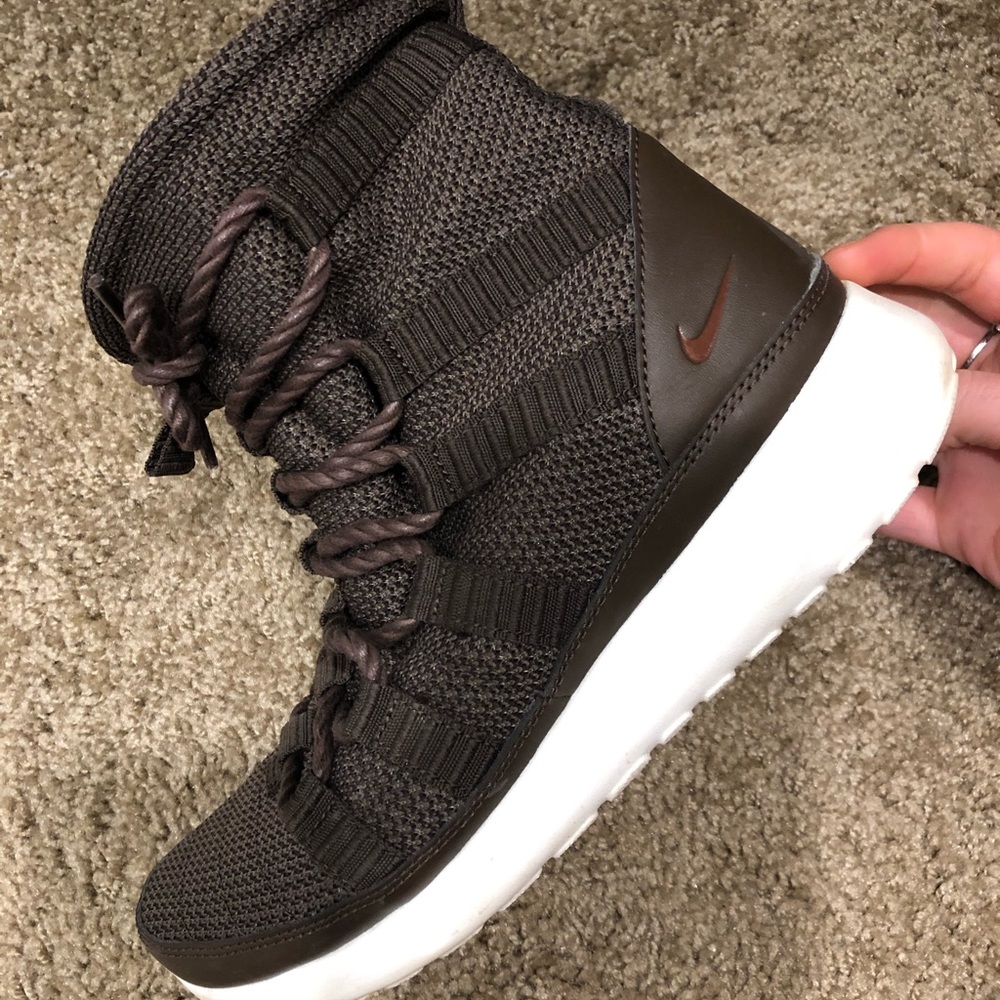 Nike Roshe Run Hi Sneaker Boot